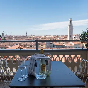 Casa Corvina Vérone